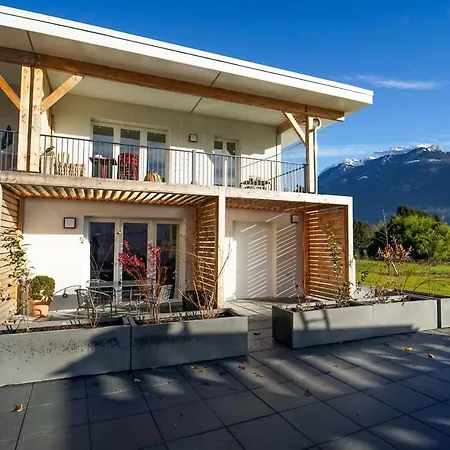 Pour 4 Personnes Avec Tennis De Copropriété * Lathuile